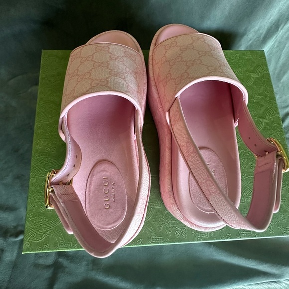 Gucci Pink Sandals - Picture 5 of 7